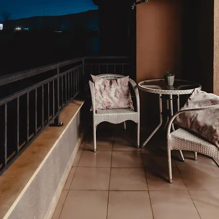 Elegant Living 1 Sofia